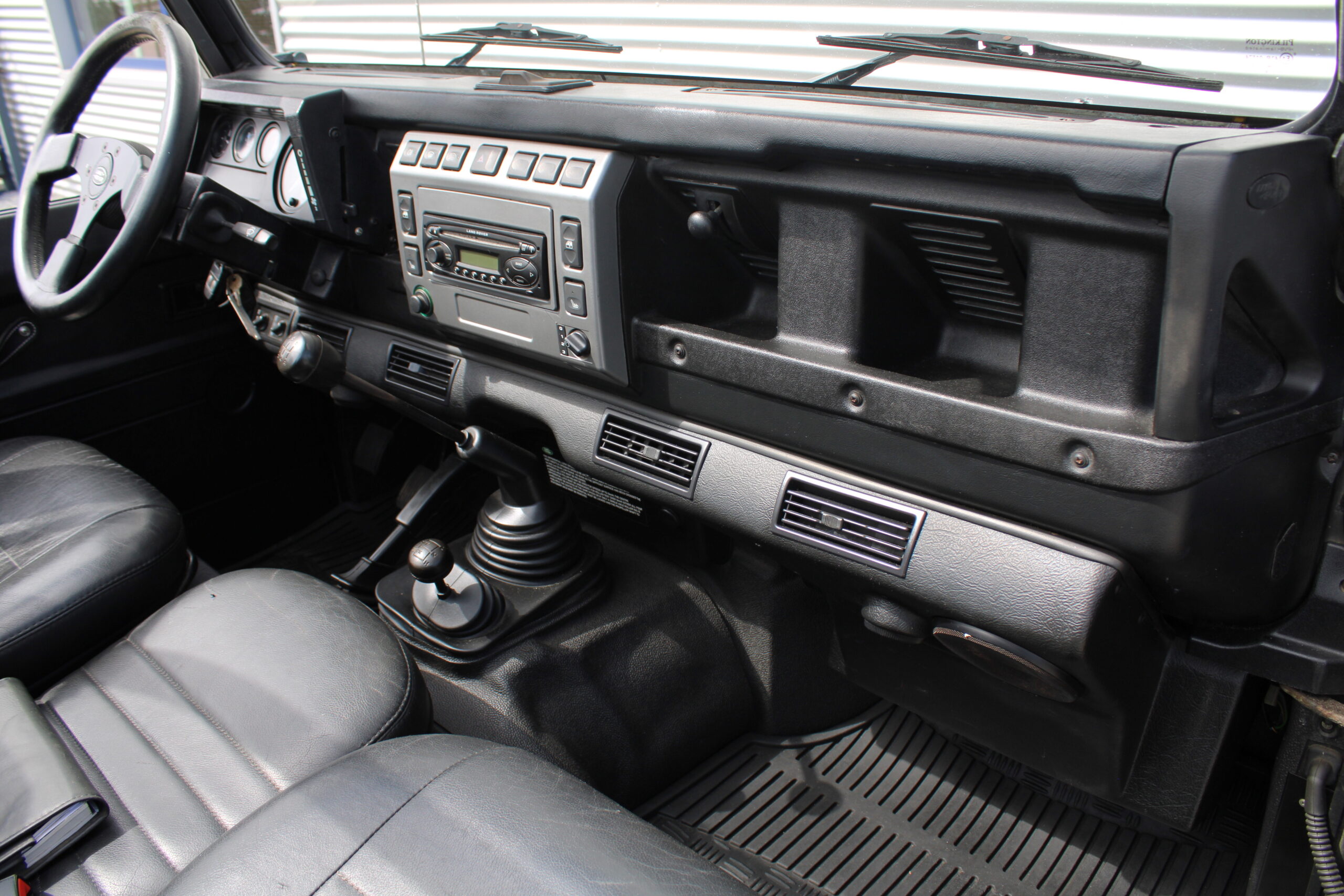 Land Rover Defender 90 Td5 Soft Top/ Grijs kenteken/ Youngtimer