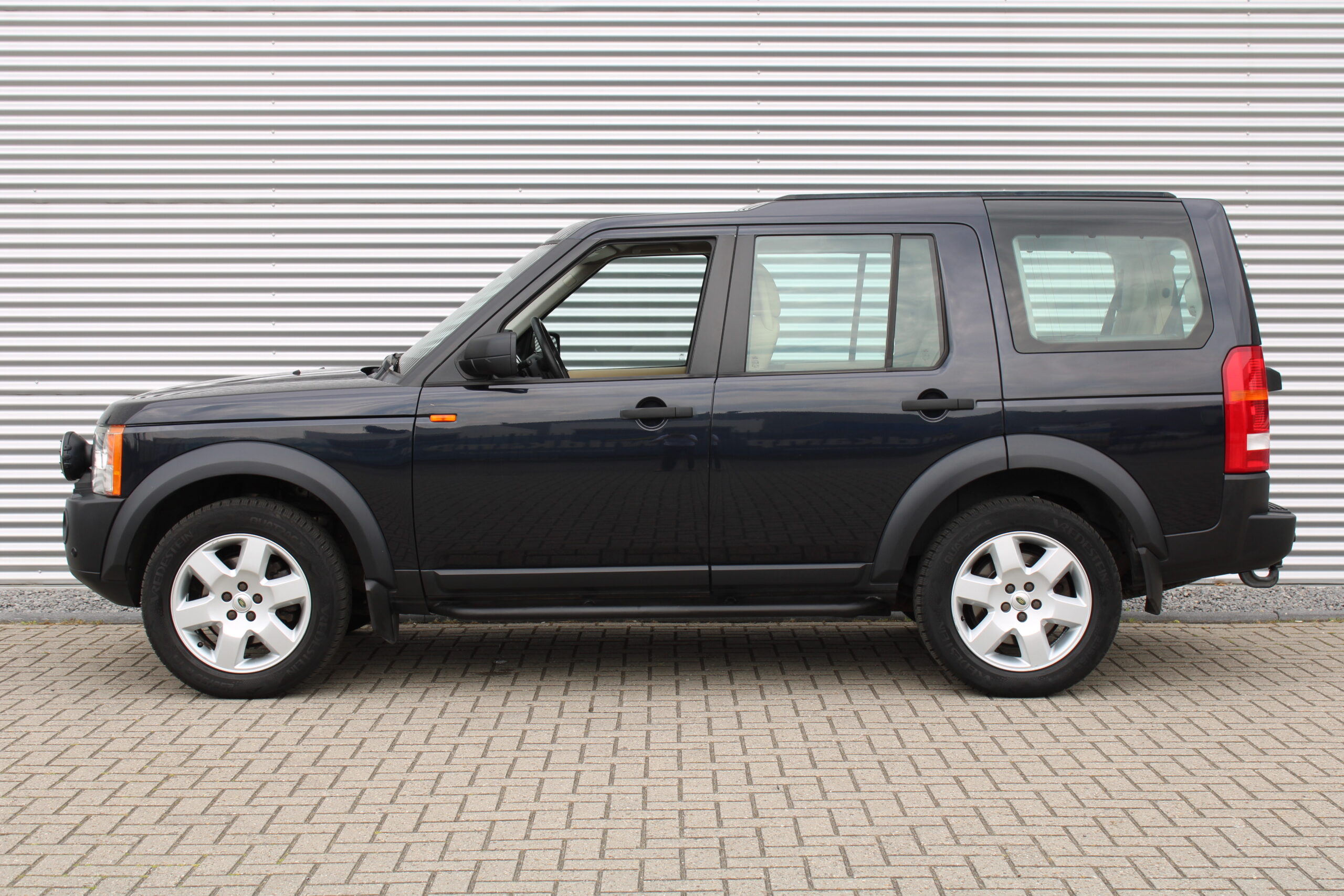 Land Rover Discovery 3- 4.4 V8 HSE Automaat 7 seater Youngtimer