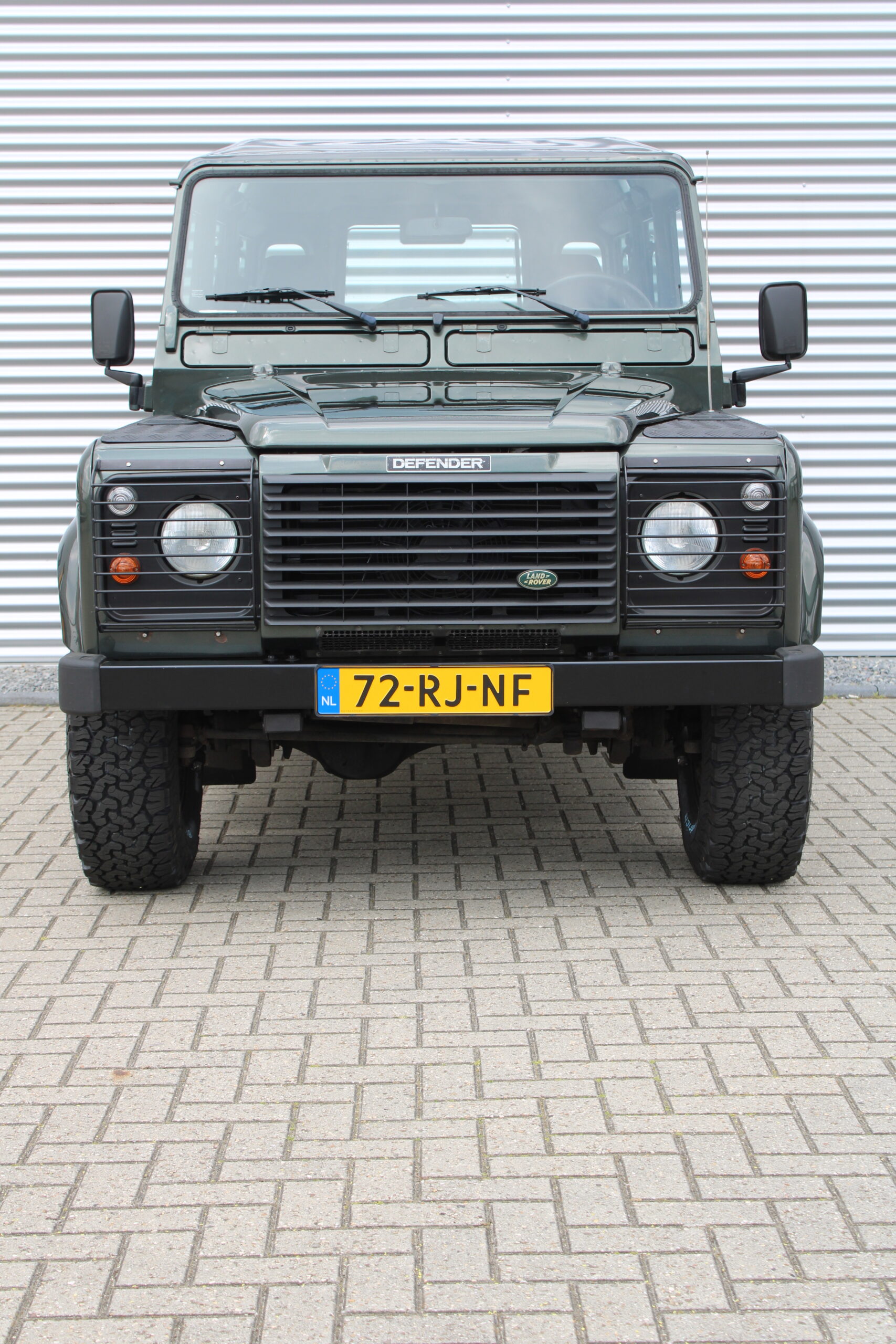 Land Rover Defender 110 2.5 Td5 Station Wagon 9-Seater/ NL auto/ 1e eigenaar
