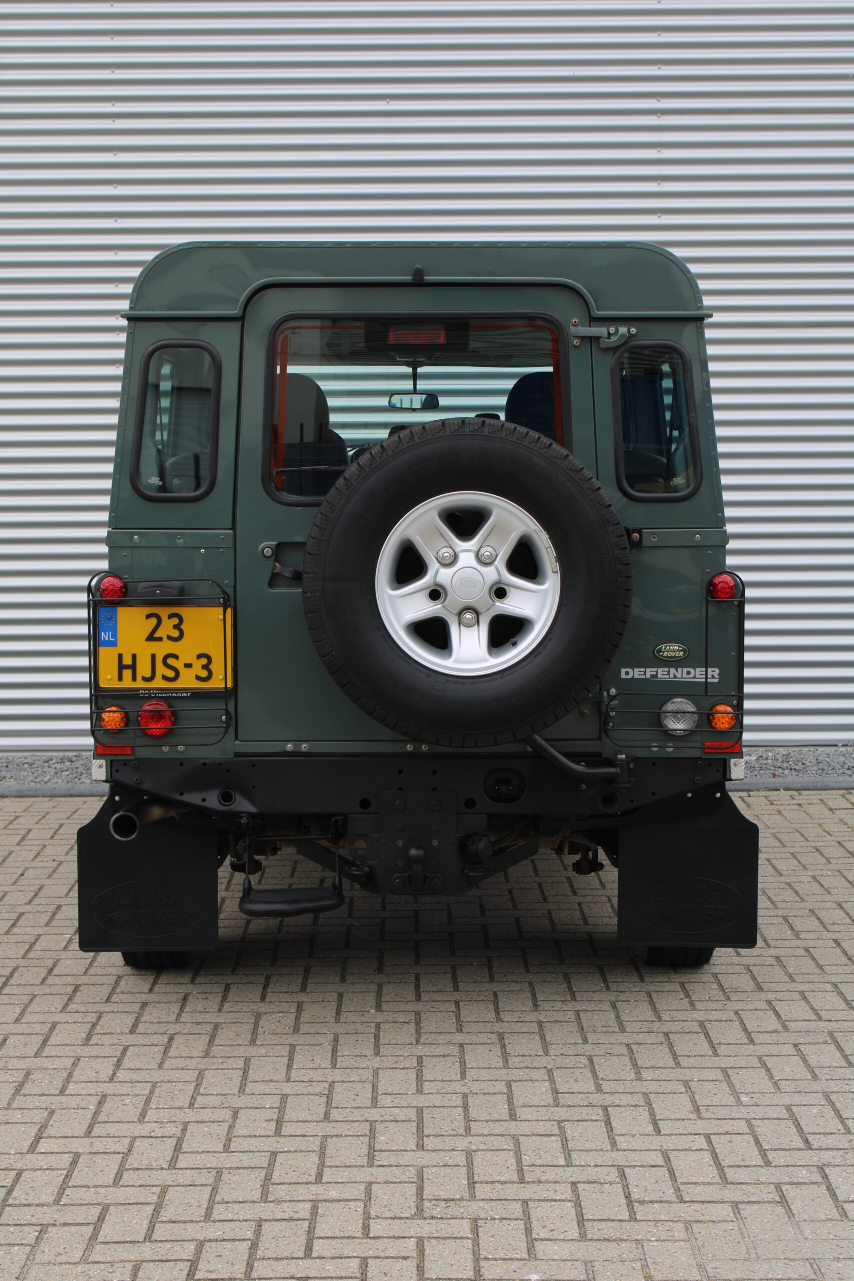 Land Rover Defender 110- 2.4 TD Station Wagon 7- seater