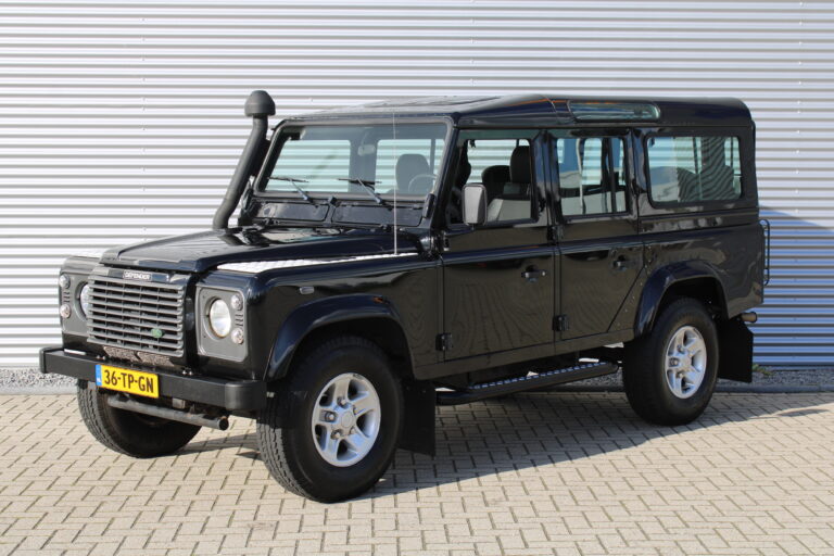 Land Rover Defender 110 Td5 SW X-Tech 9-persoons/ Orig. NL