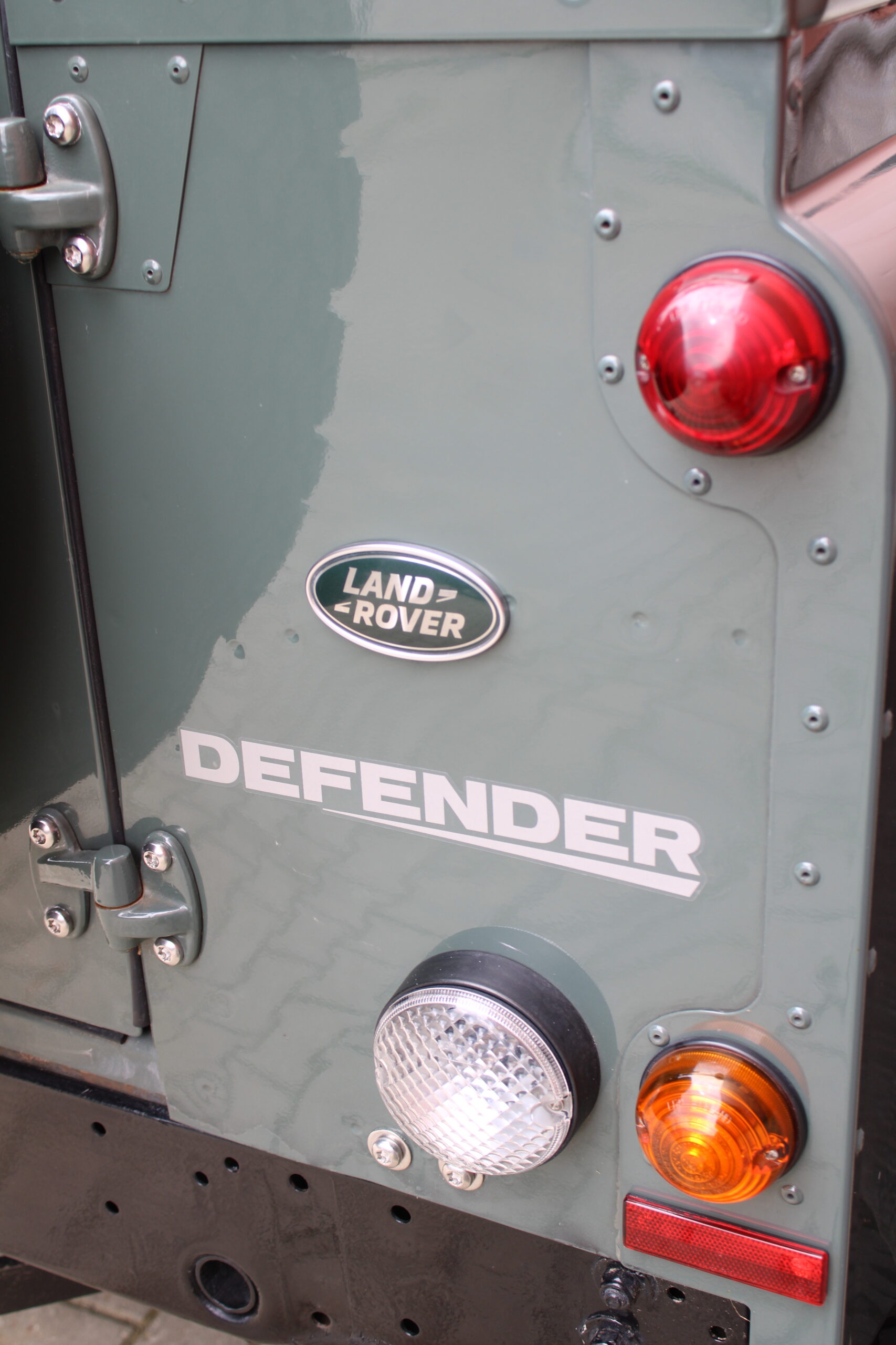 Land Rover Defender 90 2.2 TD Hard Top/ Dealer onderhouden