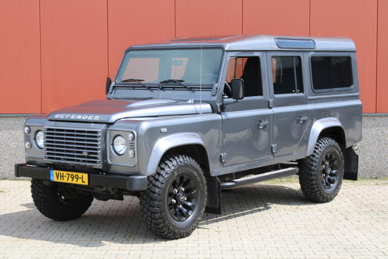 Land Rover Defender 110 2.2 TD Station Wagon X-Tech Commercial