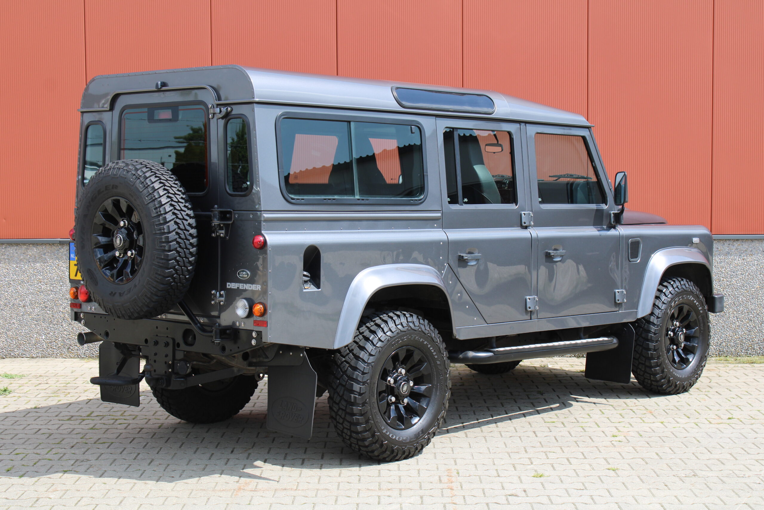 Land Rover Defender 110 2.2 TD Station Wagon X-Tech Commercial