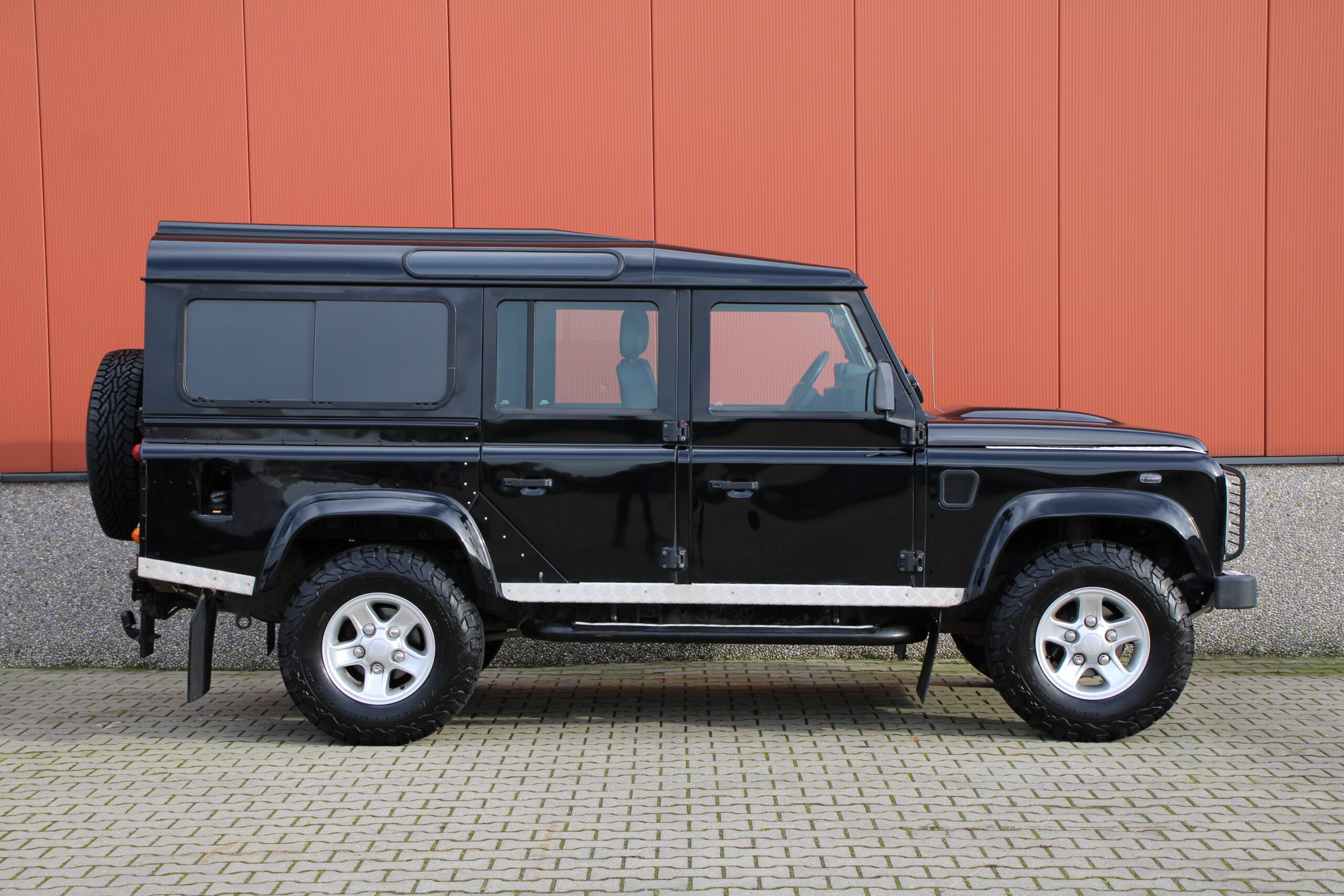 Land Rover Defender 110- 2.4 TD Station Wagon X-Tech Commercial/ 2011/ EURO 5