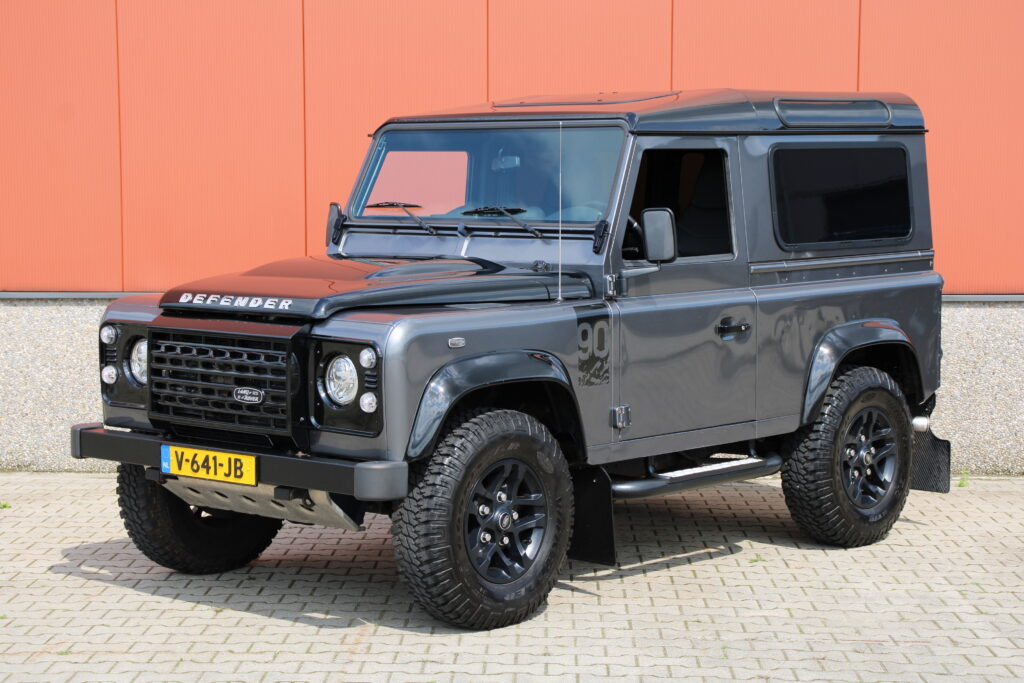 Land Rover Defender 90 2.2 TDCI Adventure Limited Edition