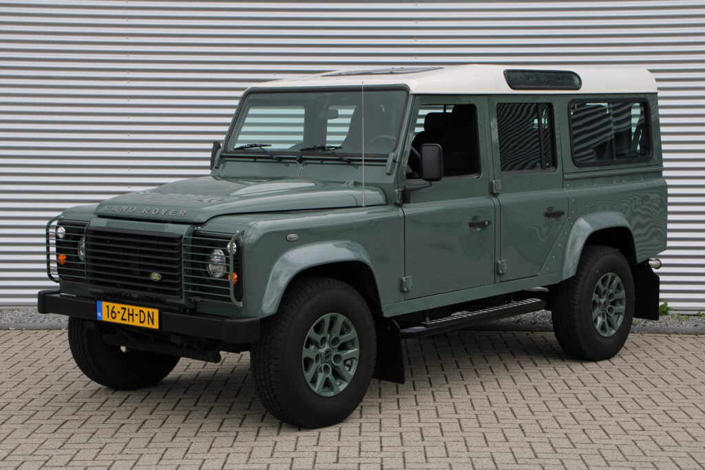 Land Rover Defender 110- 2.4 TDCI Station Wagon X-Tech/ 7 zitplaatsen