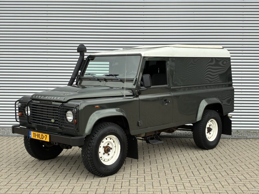 Land Rover Defender 110 2.4 TDCI Hard Top/ Youngtimer