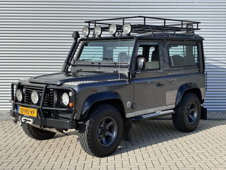 Land Rover Defender 90 Td5 Tomb Raider/ Gerestaureerd/ Blijvend youngtimer