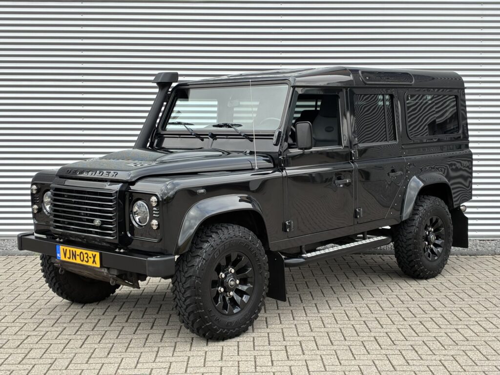Land Rover Defender 110 2.2 TDCI Station Wagon X-Tech/ 7-seater